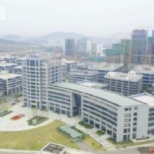 中国安全谷，地铁三号线，200−8000平面积可自由分割组合